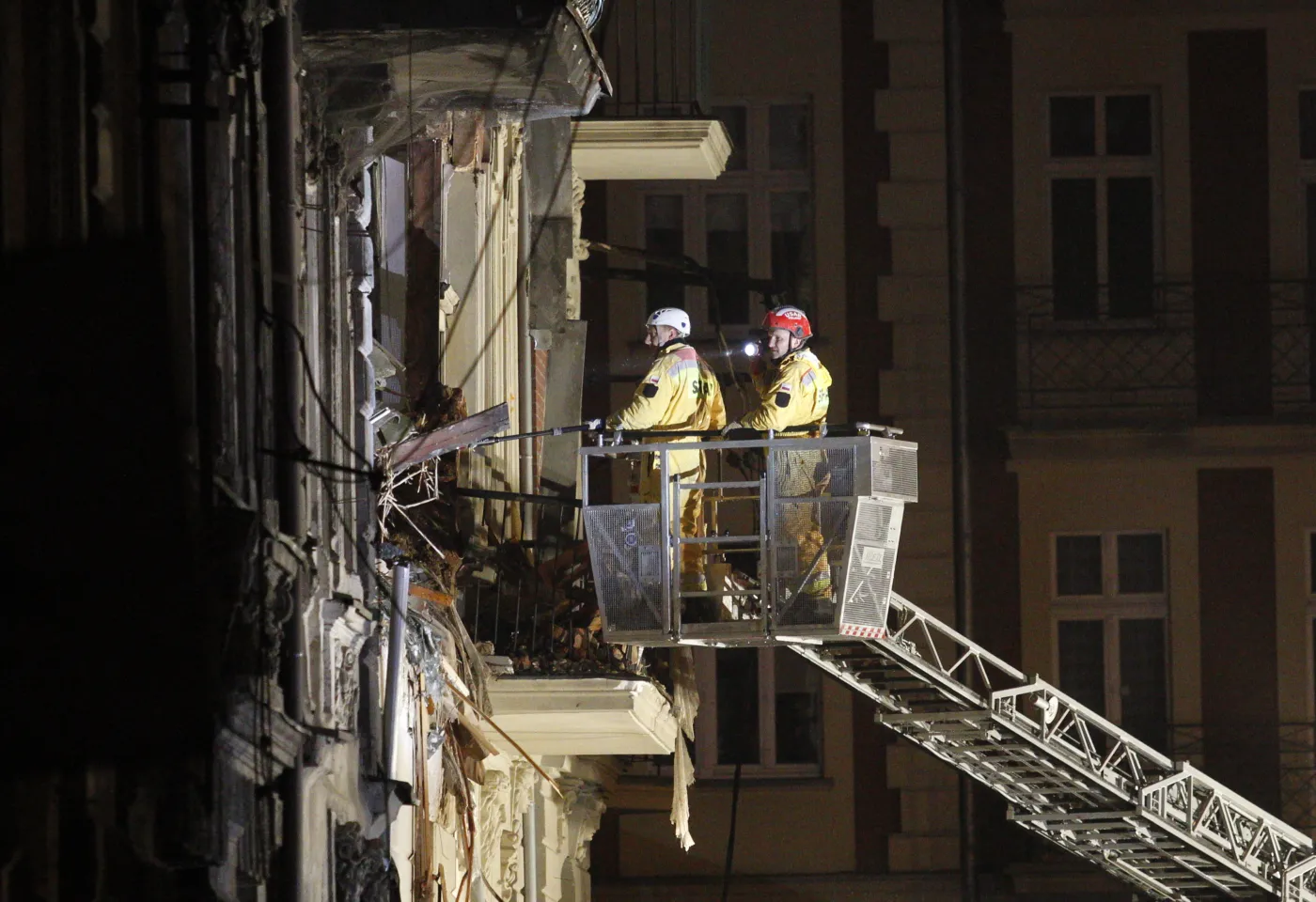 Minister daje po 6 tys. zł mieszkańcom zawalonej kamienicy w Katowicach