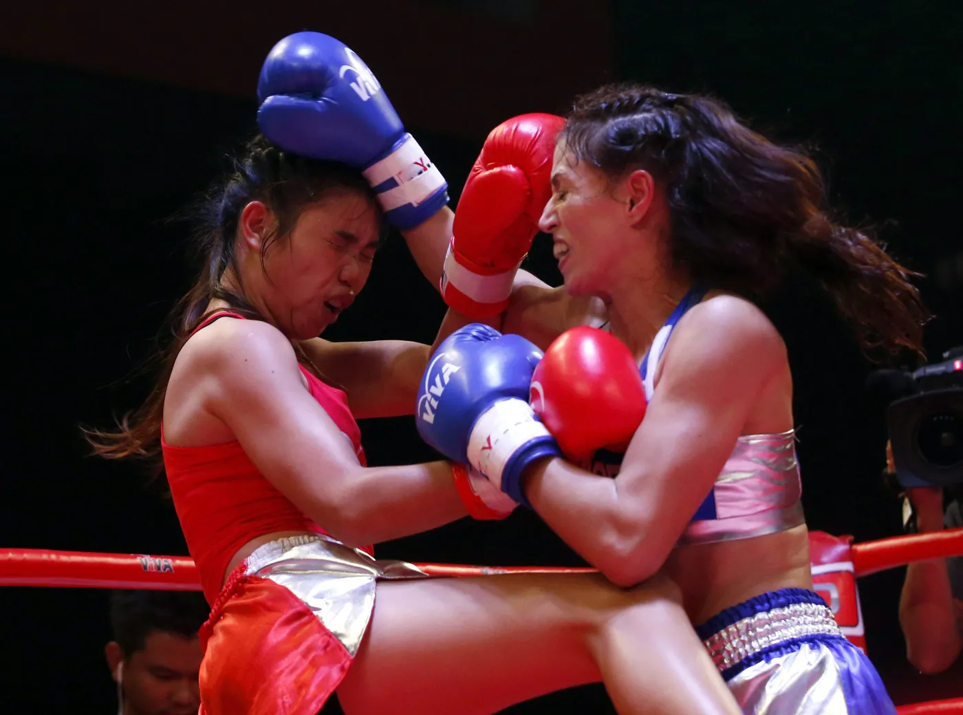 "World Muay Thai Angels 2014" to nie zabawa dla grzecznych dziewczynek. ZDJĘCIA