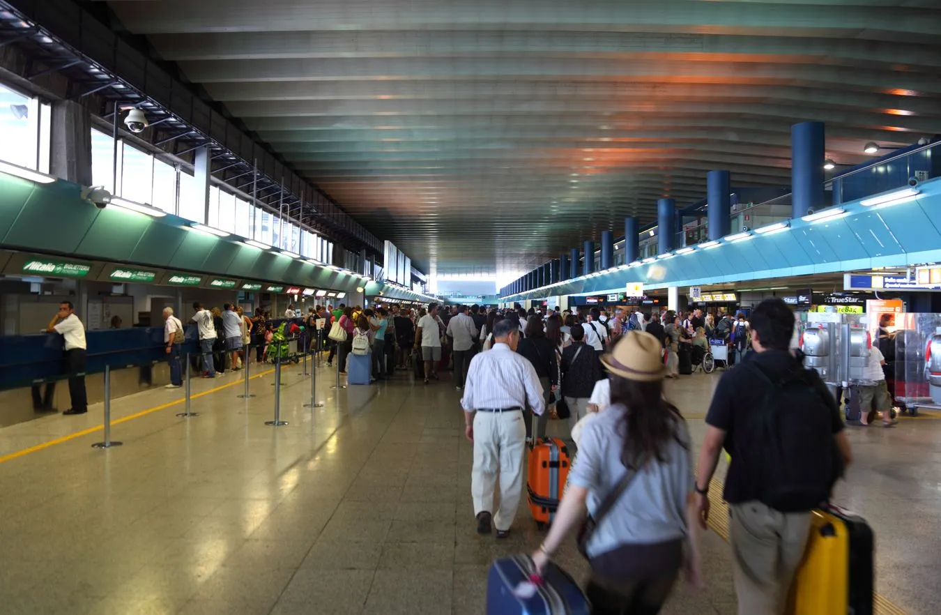 7003961-port-lotniczy-rome-fiumicino-we.jpg