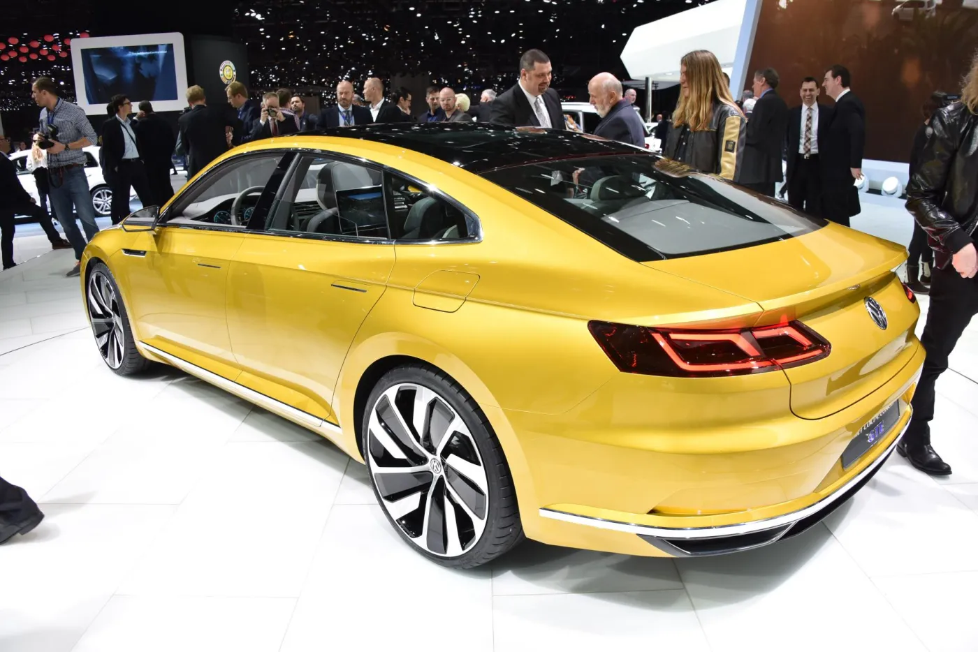 7495133-volkswagen-sport-coupe-concept.jpg