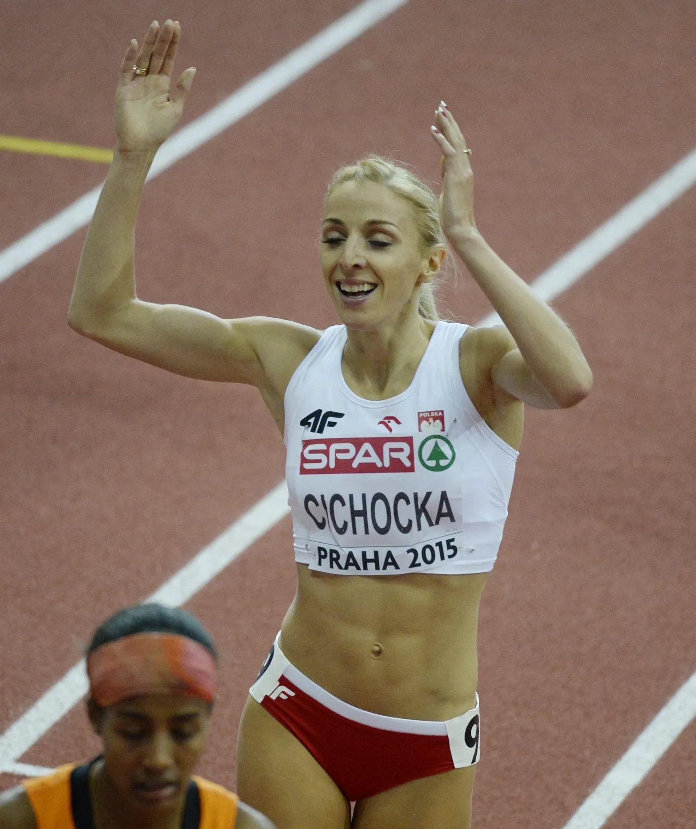 7516707-angelika-cichocka-druga-na-mecie.jpg