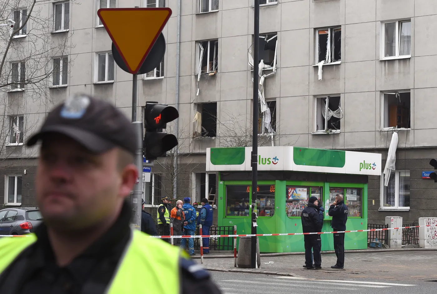 7346815-wybuch-gazu-w-centrum-warszawy.jpg