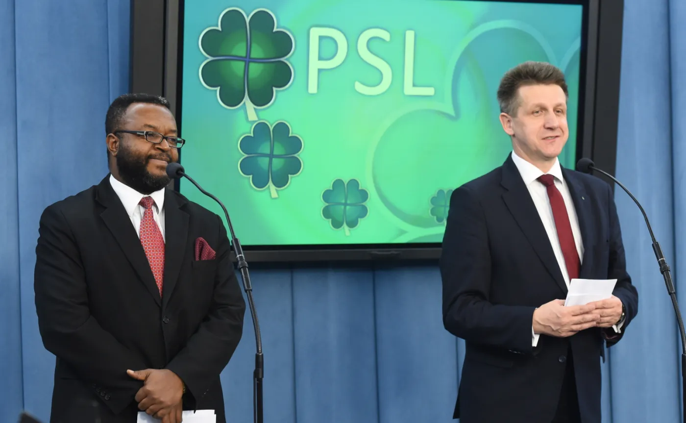  Szef KP PSL Jan Bury oraz nowy poseł ludowców John Godson