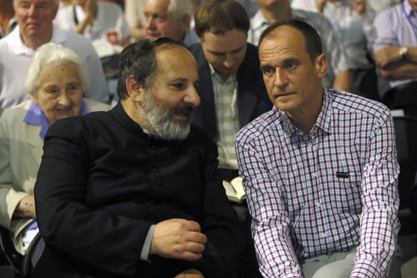 Ksiądz Tadeusz Isakowicz-Zaleski i Paweł Kukiz