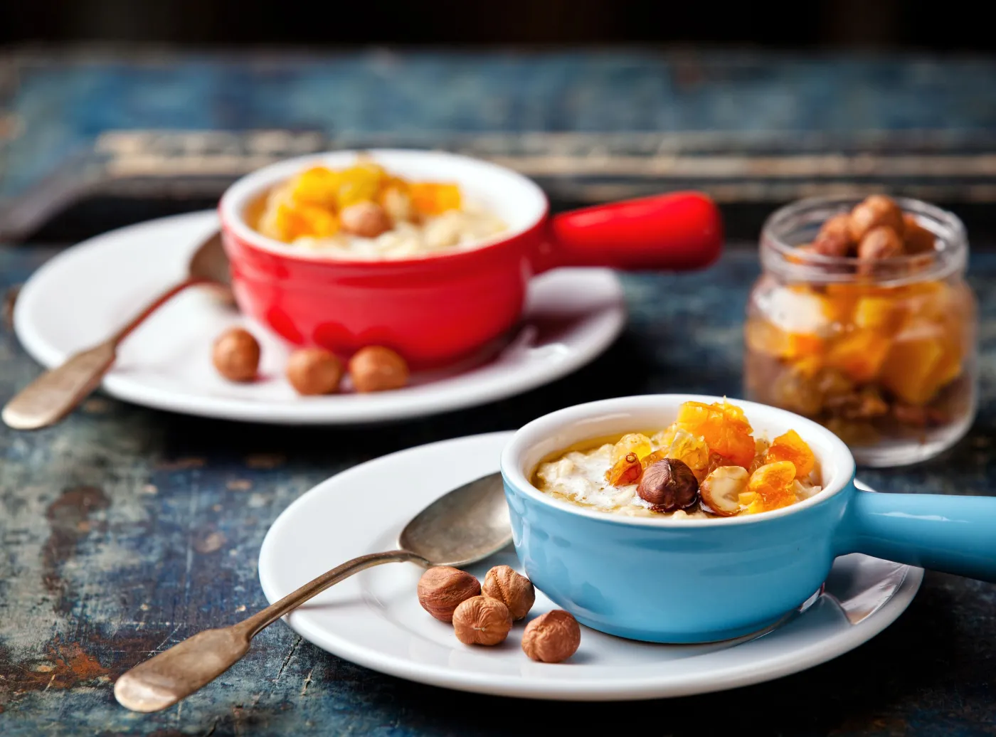 Owsianka z orzechami z suszonymi owocami