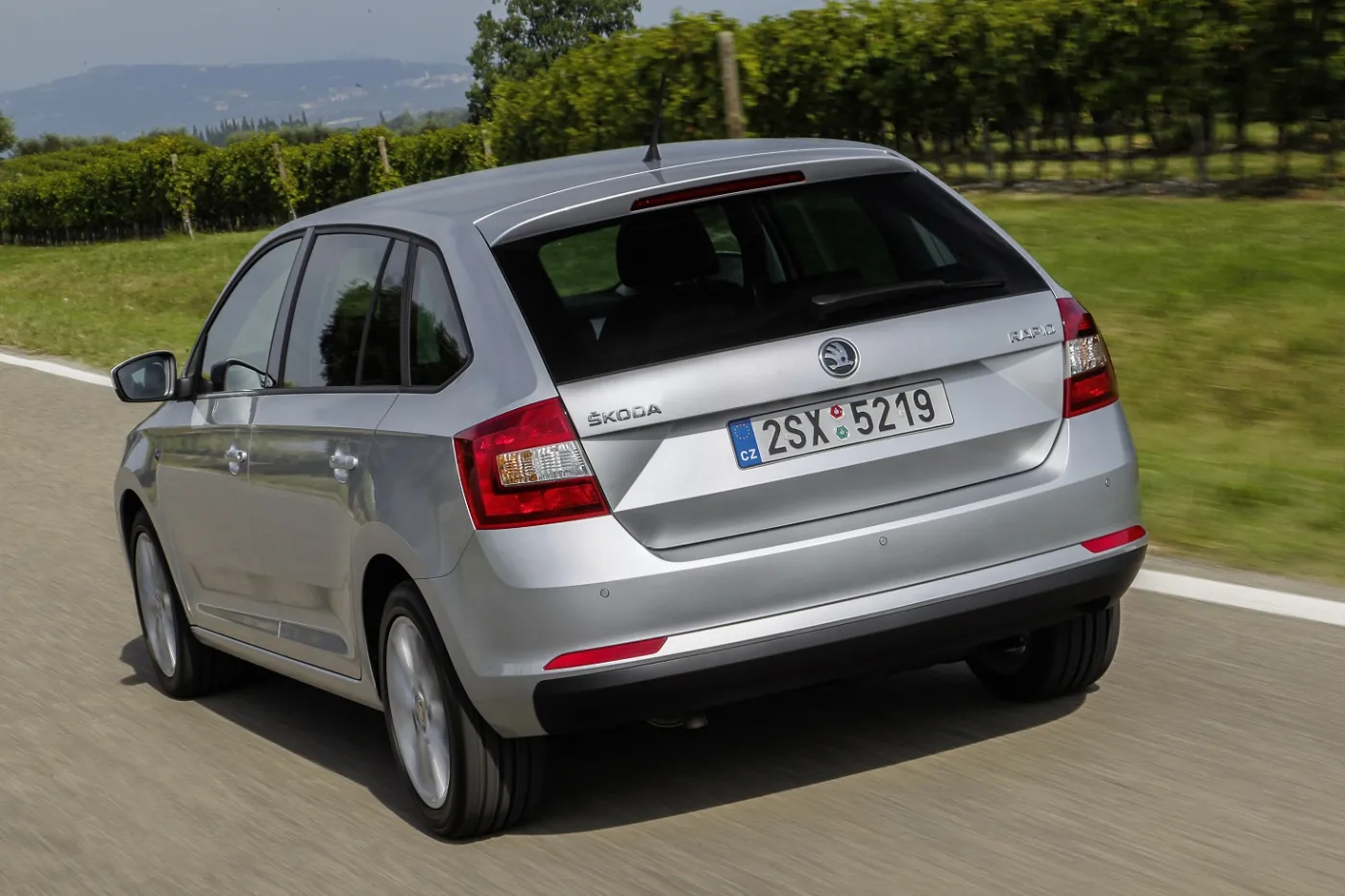 5478553-skoda-rapid-spaceback-pierwsza.jpg
