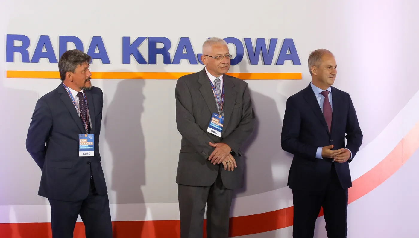 "Polityczna łapanka na listach PO". OPINIA