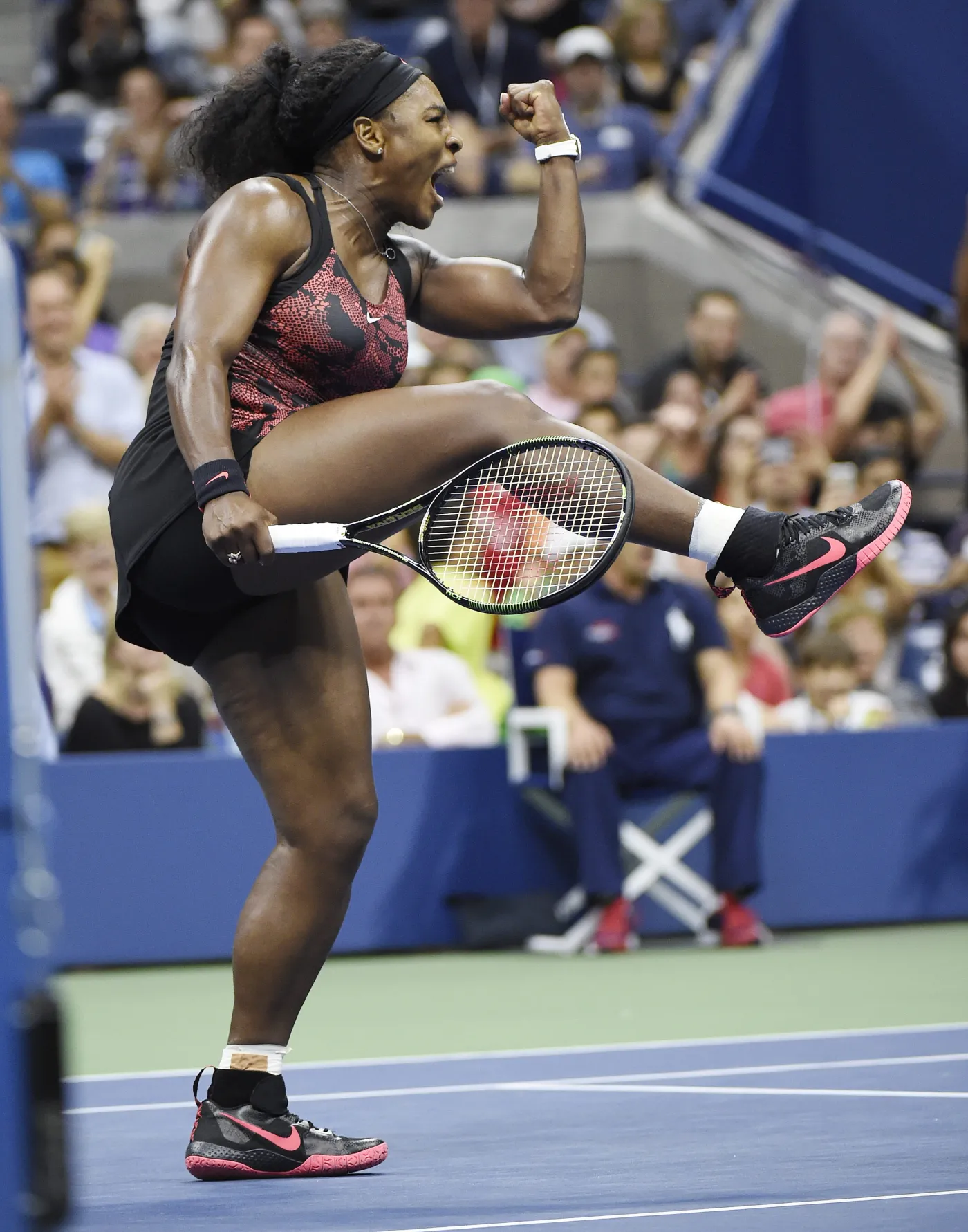 8173043-serena-williams-wyszla-na-kort.jpg