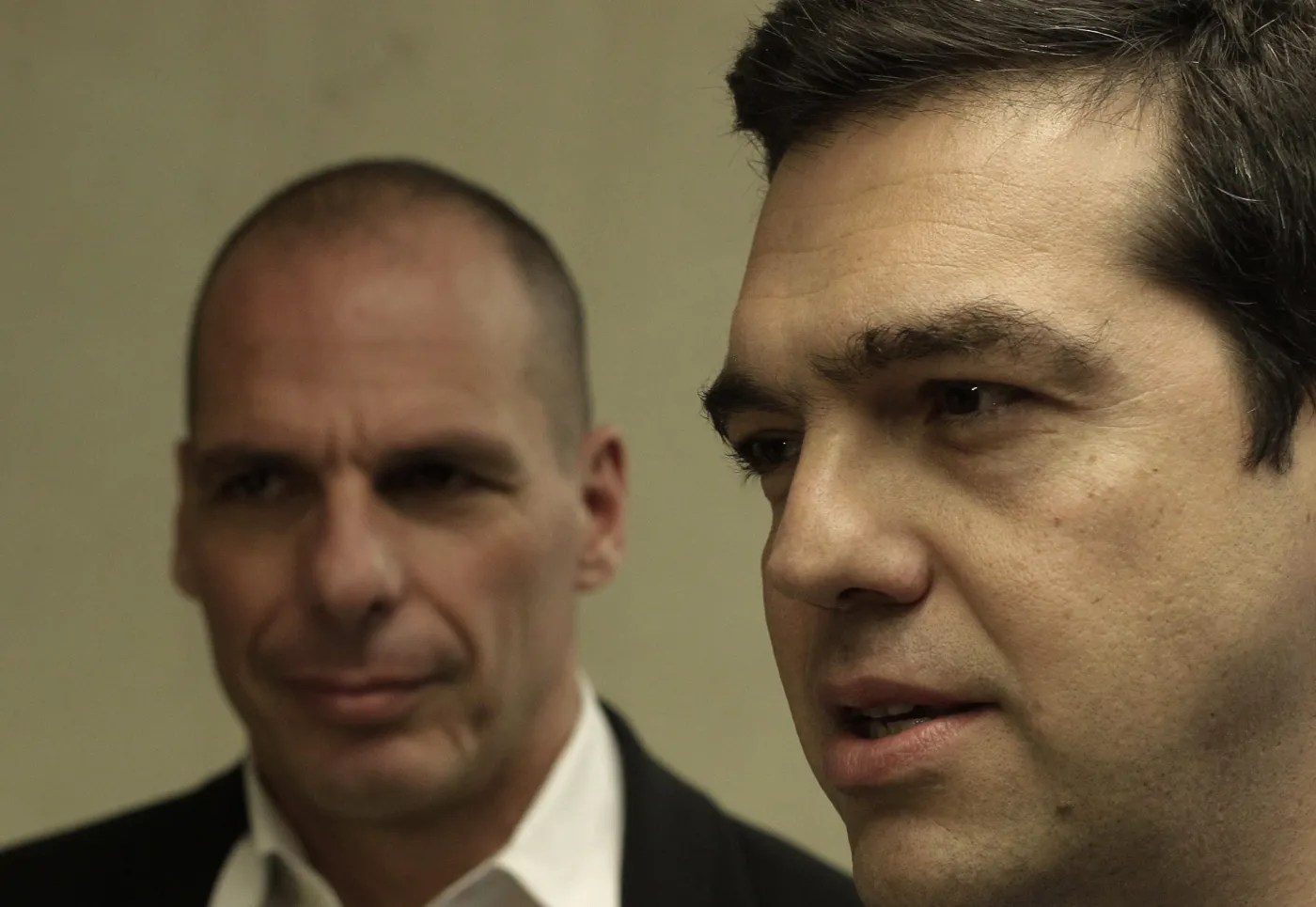 Premier Grecji Alexis Tsipras i minister finansów Janis Warufakis 