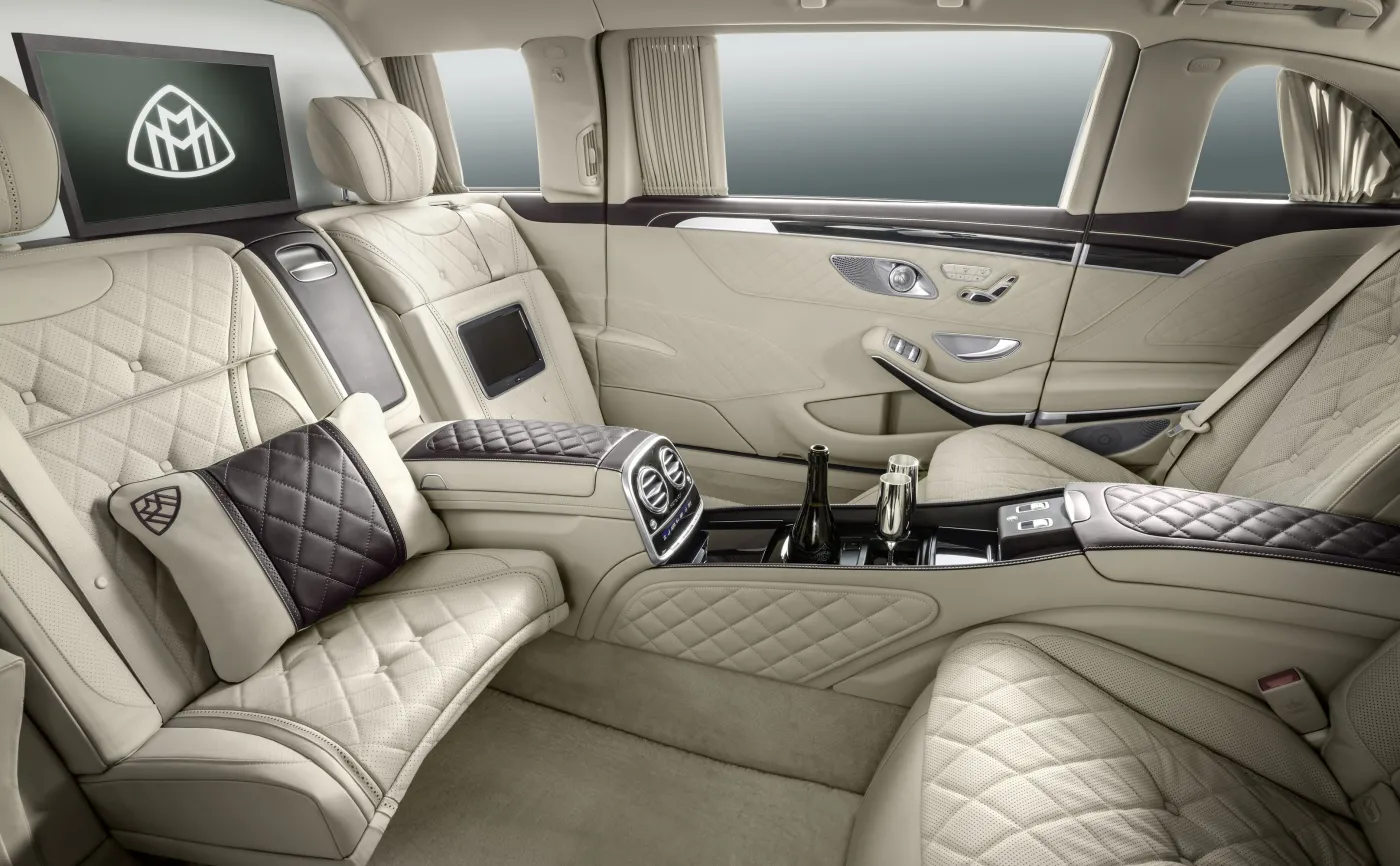 8543829-mercedes-maybach-s-600-pullman.jpg