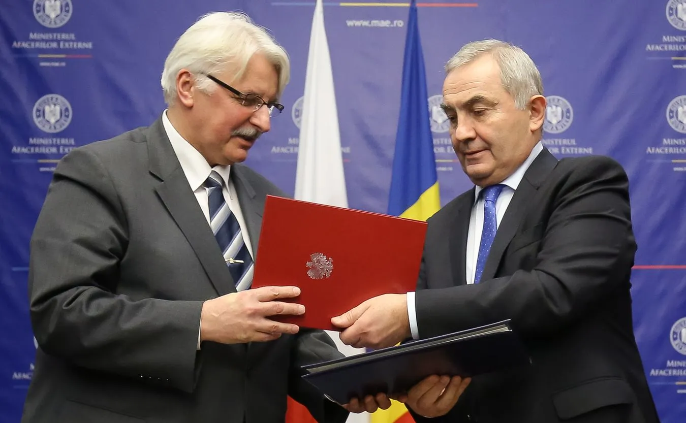 Minister spraw zagranicznych RP Witold Waszczykowski i minister spraw zagranicznych Rumunii Lazar Comanescu