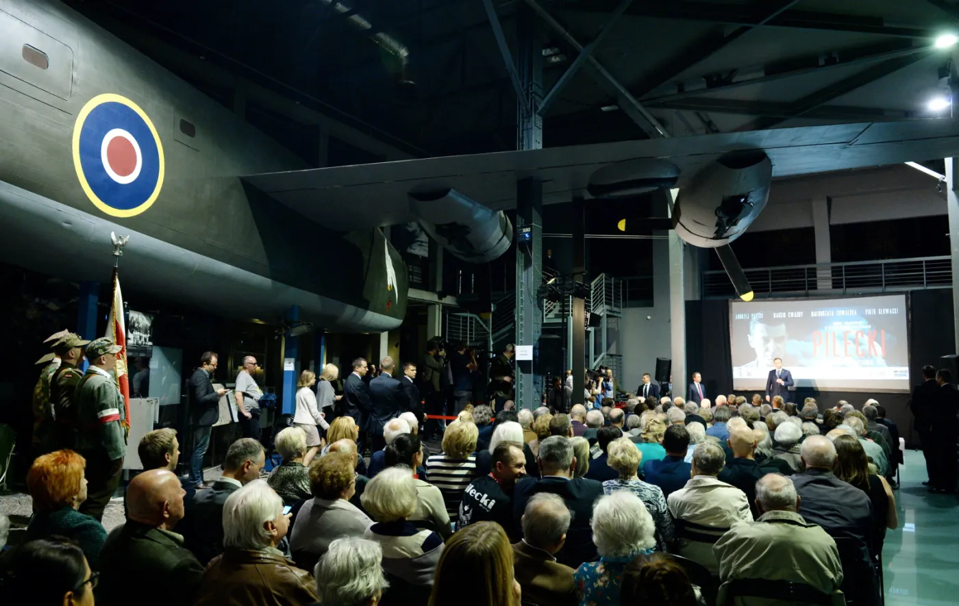 8250287-premiera-filmu-pilecki-w-muzeum.jpg