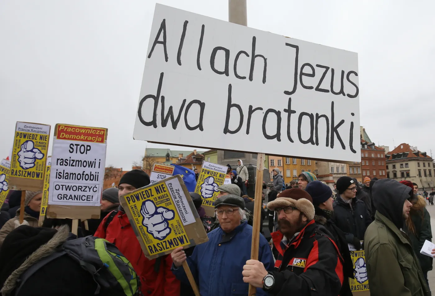 8854400-warszawa-demonstracja-przeciwko.jpg
