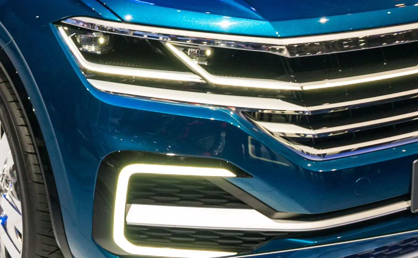 Nowy SUV Volkswagena odkryty. Kierowcy mają zapomnieć jak wygląda stacja paliw [FOTO]