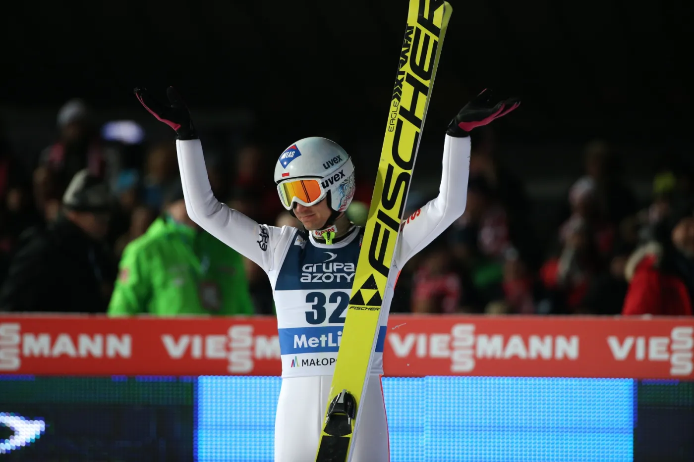 Kamil Stoch po skoku w drugiej serii indywidualnego konkursu Pucharu Świata w skokach narciarskich na Wielkiej Krokwi w Zakopanem