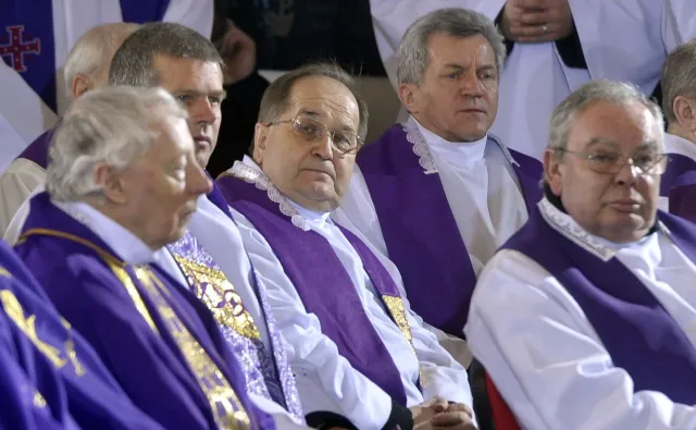 PiS jednak nie da 20 milionów na szkołę o. Rydzyka. Poprawka została wycofana [AKTUALIZACJA]