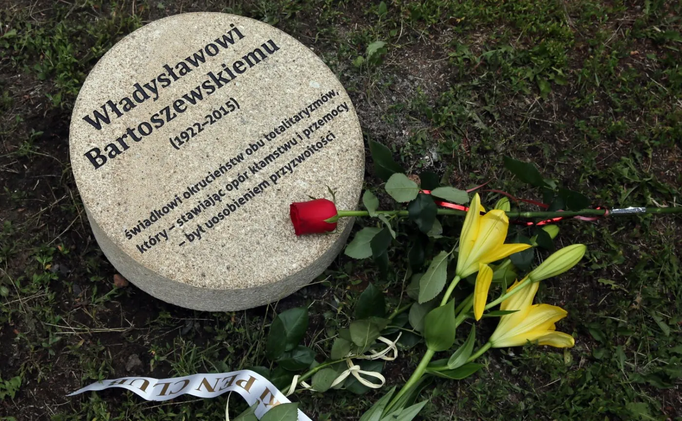 Bartoszewski, Pilecki, ks. Zieja. Kolejni upamiętnieni w warszawskim Ogrodzie Sprawiedliwych