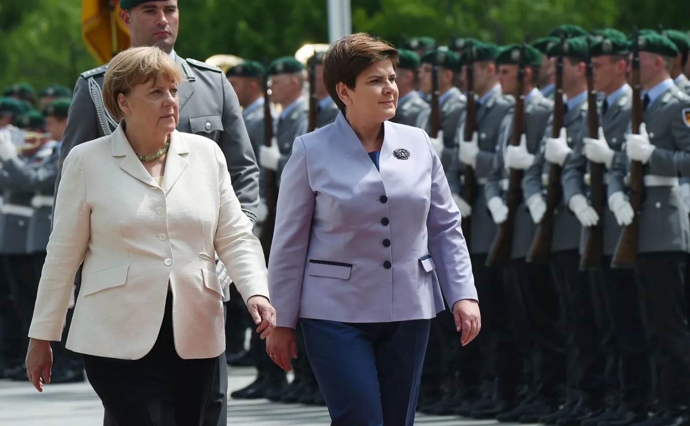 9203980-premier-beata-szydlo-u-kanclerz.jpg