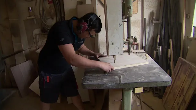 Skromne, eleganckie i ponadczasowe. Takie będą polskie meble dla papieża