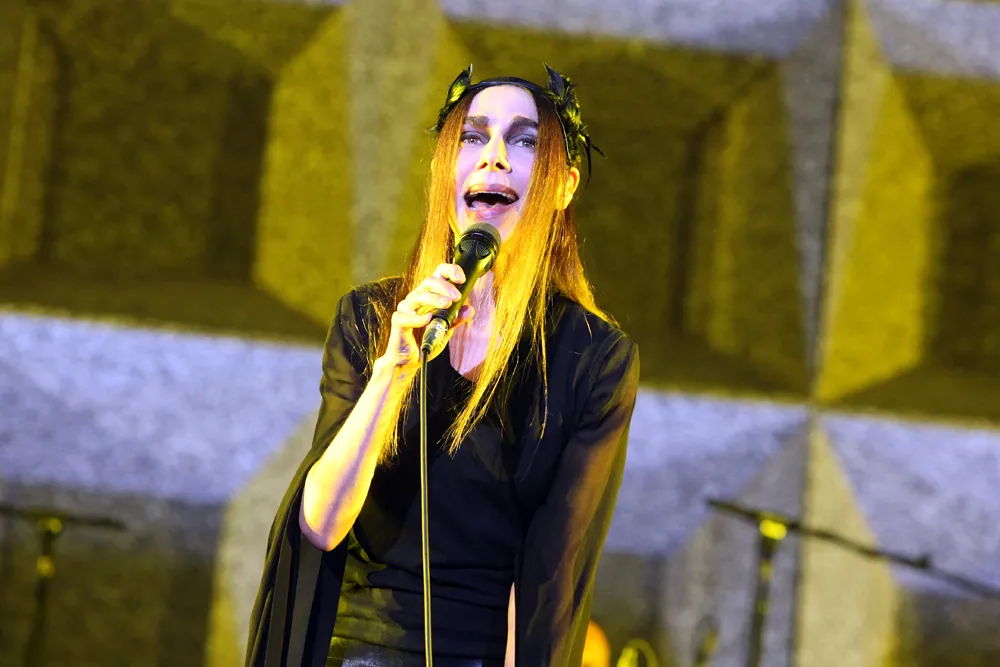 9233655-opener-festival-2016-pj-harvey.jpg
