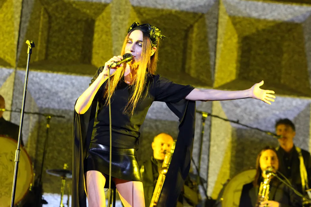 9233711-opener-festival-2016-pj-harvey.jpg