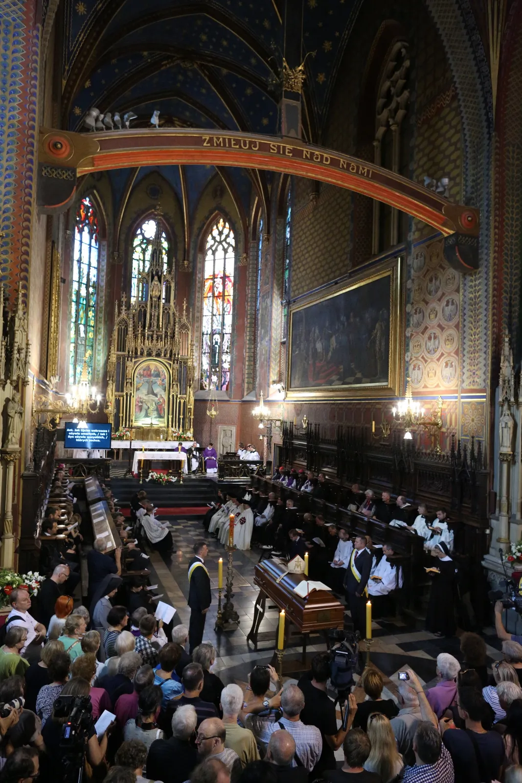 9333692-pogrzeb-kardynala-macharskiego.jpg