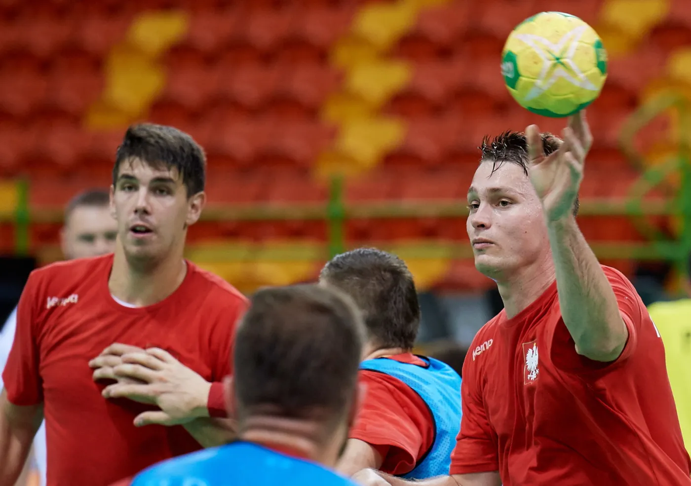 W niedzielę walkę o medale rozpoczynają polscy siatkarze i szczypiorniści