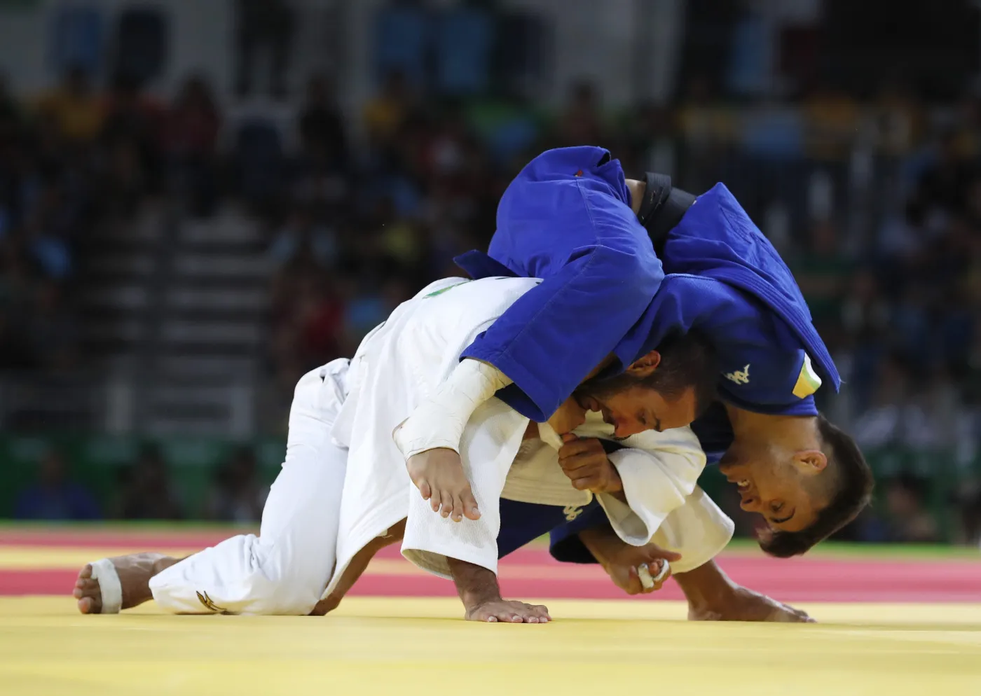 9343147-na-tatami-w-rio-de-janeiro-nikt.jpg