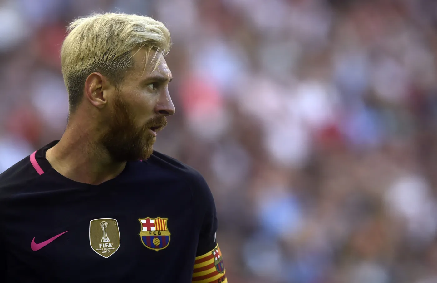9349187-lionel-messi-zrobil-sie-na-blond.jpg