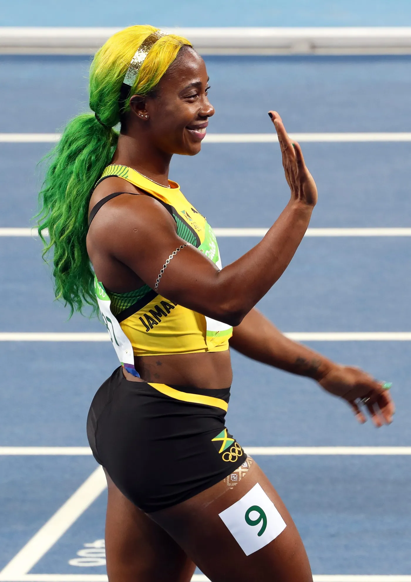 9361406-shelly-ann-fraser-pryce-biega-z.jpg