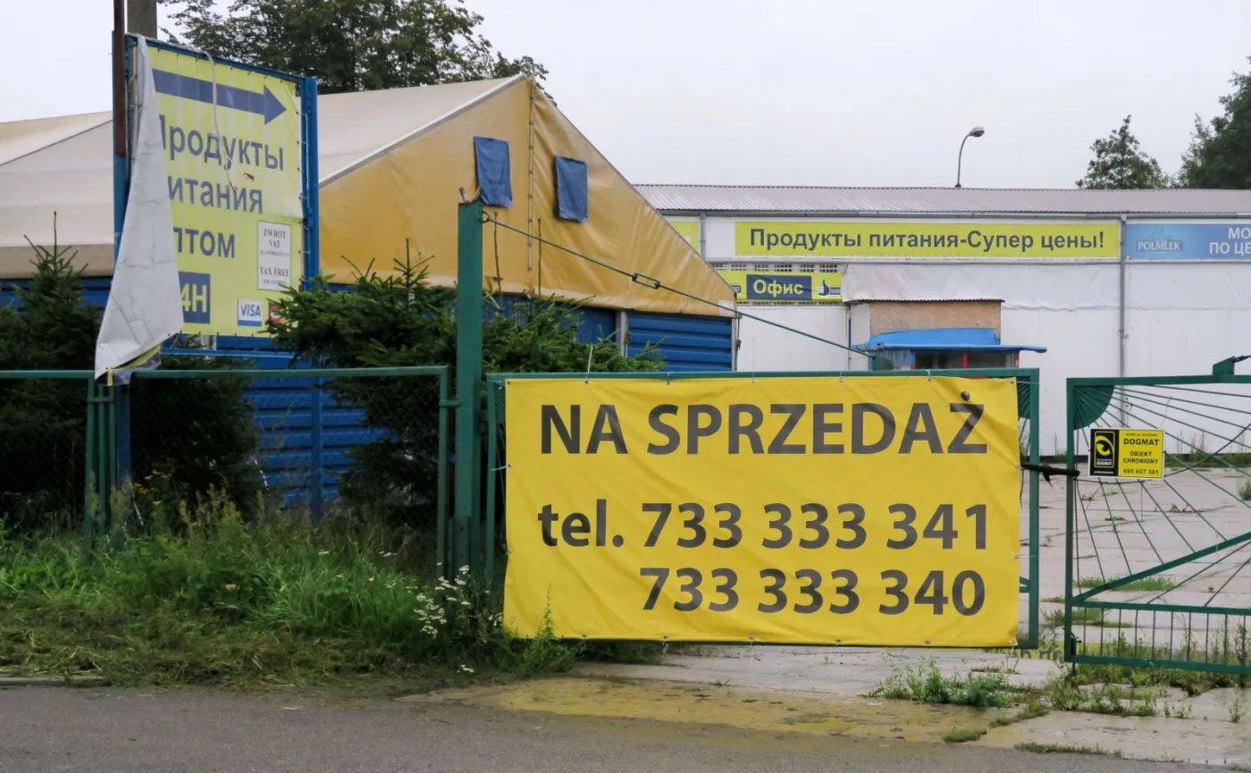 Wystawione na sprzedaż nieczynne sklepy i hurtownie w Braniewie, nastawione na klientów z Rosji
