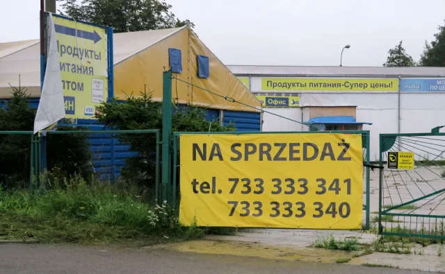 Rząd winny upadku sklepów i hurtowni w Braniewie? Mieszkańcy piszą do premier Szydło