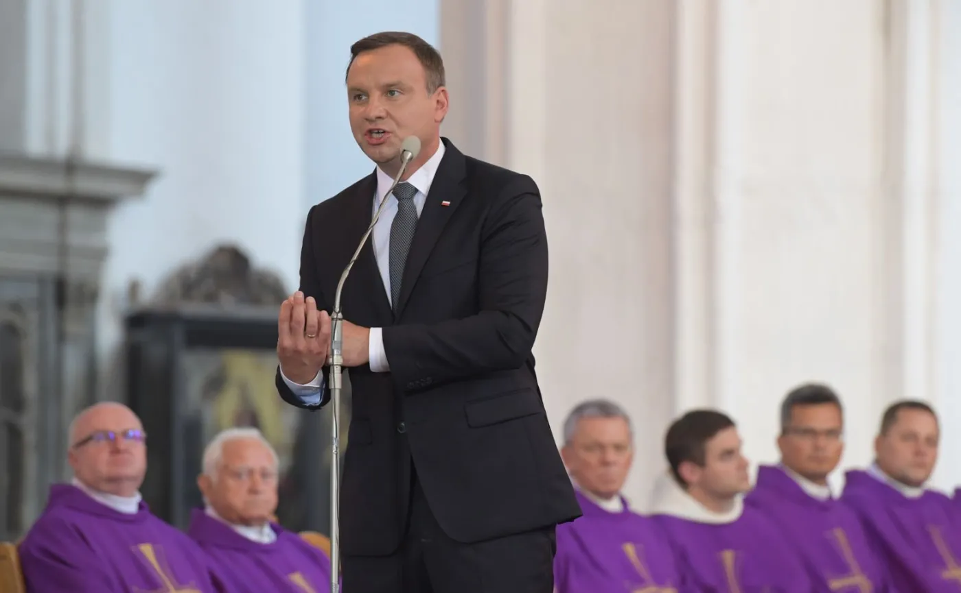 Uroczystości pogrzebowe "Inki" i "Zagończyka". Prezydent: Przywracamy godność państwu polskiemu