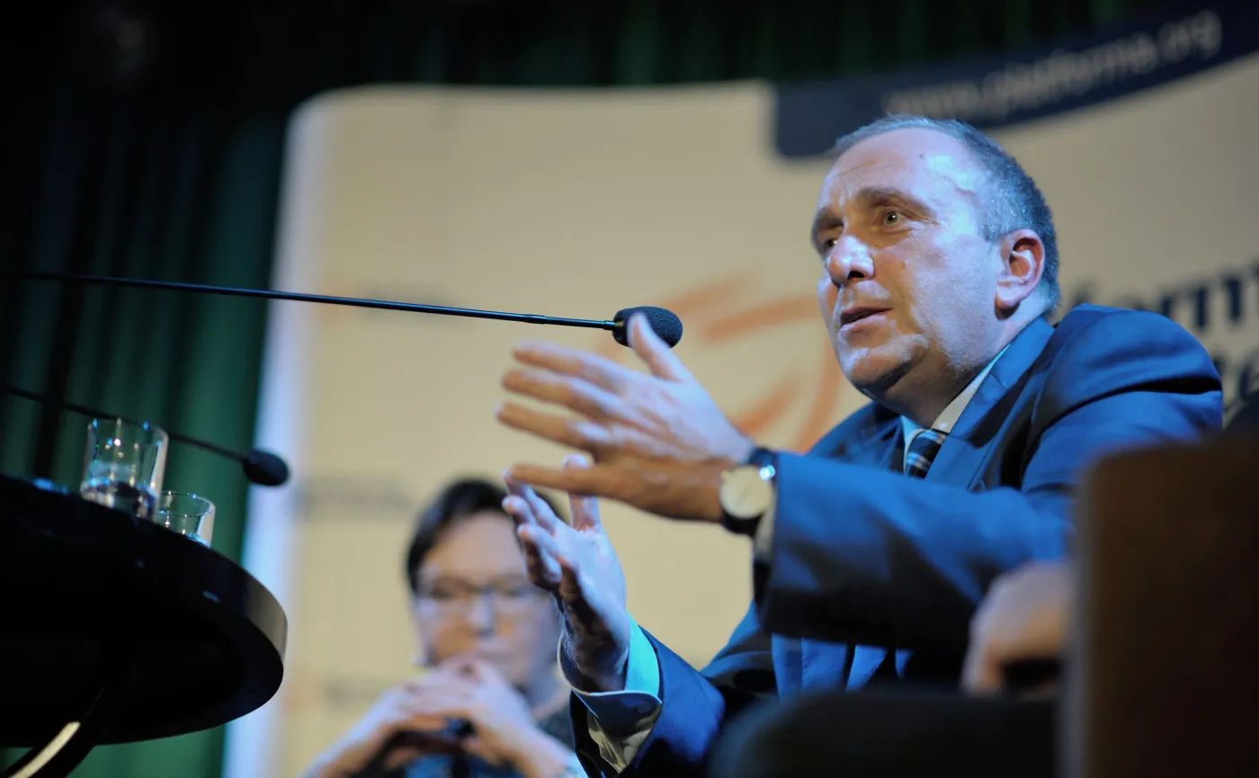 Kopacz i Schetyna przyznają się do błędów. Mówią też o zderzeniu z "narracją agresji i kłamstwa"