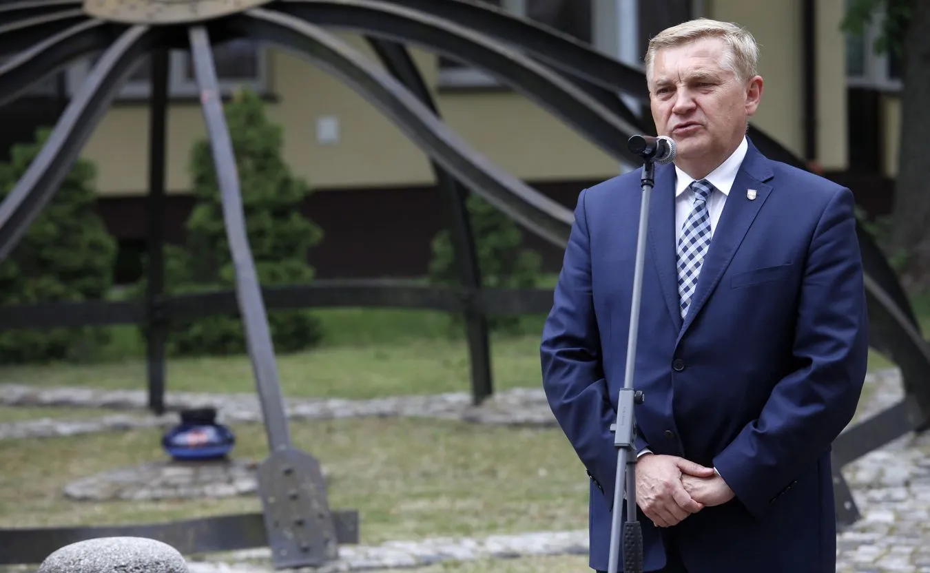 Radni PiS obniżyli zarobki prezydentowi Białegostoku. Truskolaski złożył pozew do sądu pracy
