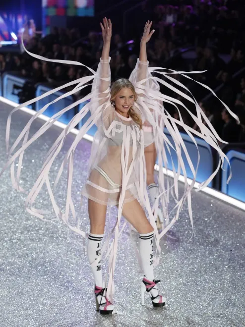 9662856-victoria-s-secret-fashion-show.jpg