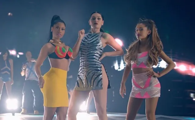 Jak stać się obiektem nienawiści sąsiadów i skompromitować przed rodziną [TEST KARAOKE PS4]