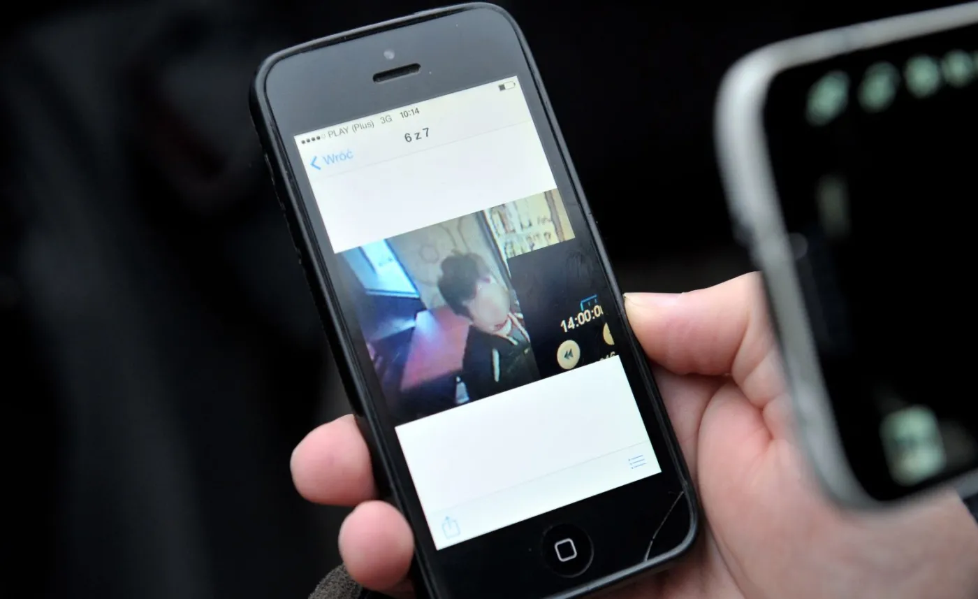 Pochodzące z monitoringu zdjęcie kierowcy ciężarówki