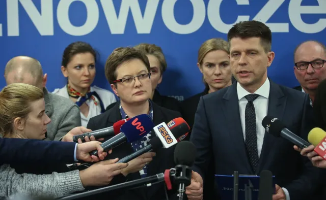 Nowoczesna snuje dwa scenariusze: kompromisu i konfrontacji. Na czym mają polegać?