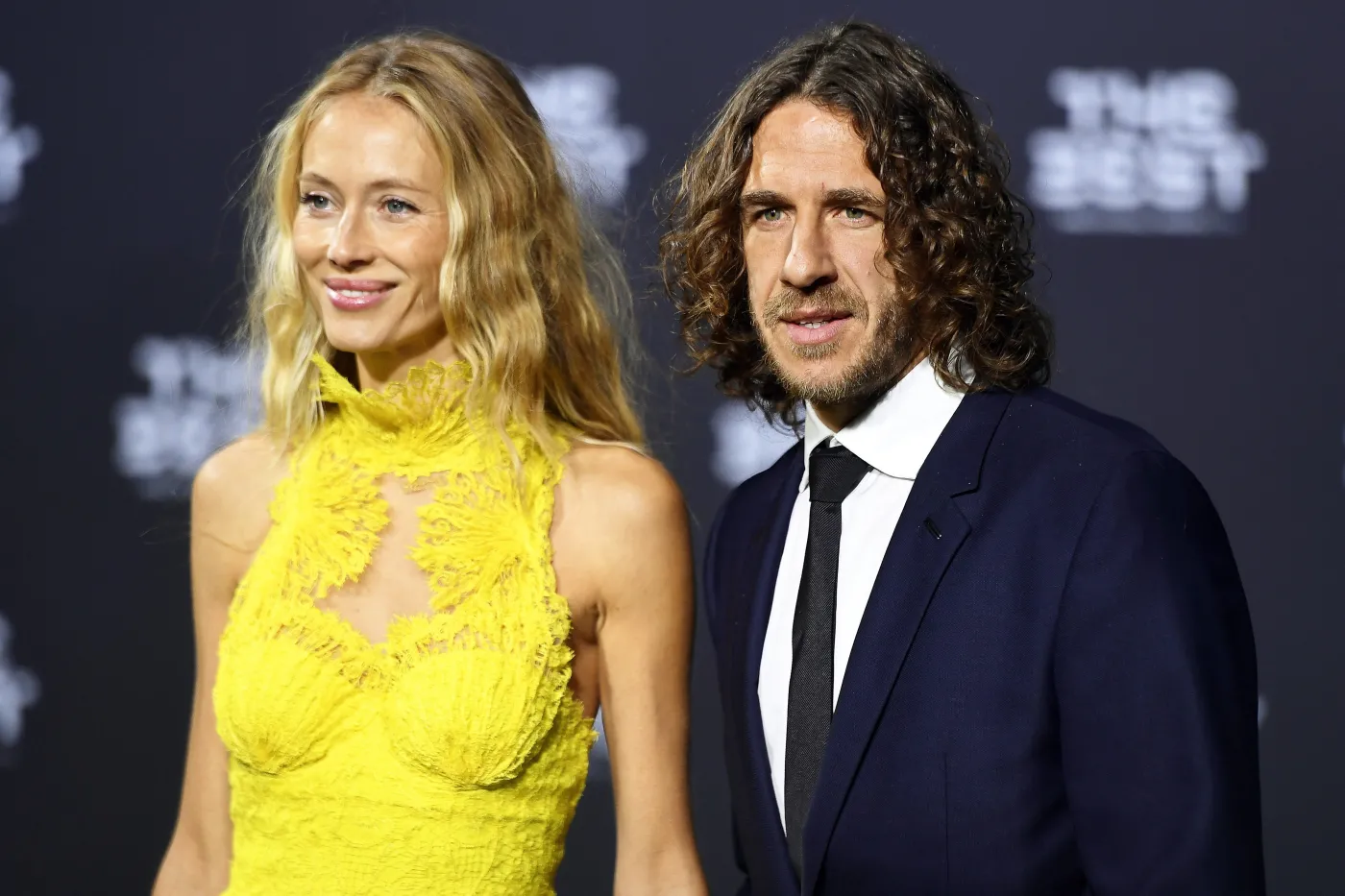 9773498-carles-puyol-i-jego-zona-vanessa.jpg