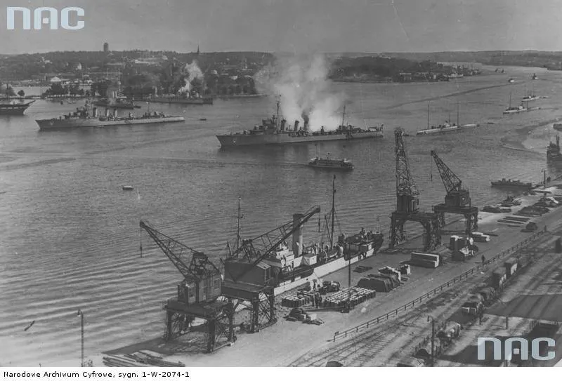 9490191-okrety-przedwojennej-marynarki.jpg