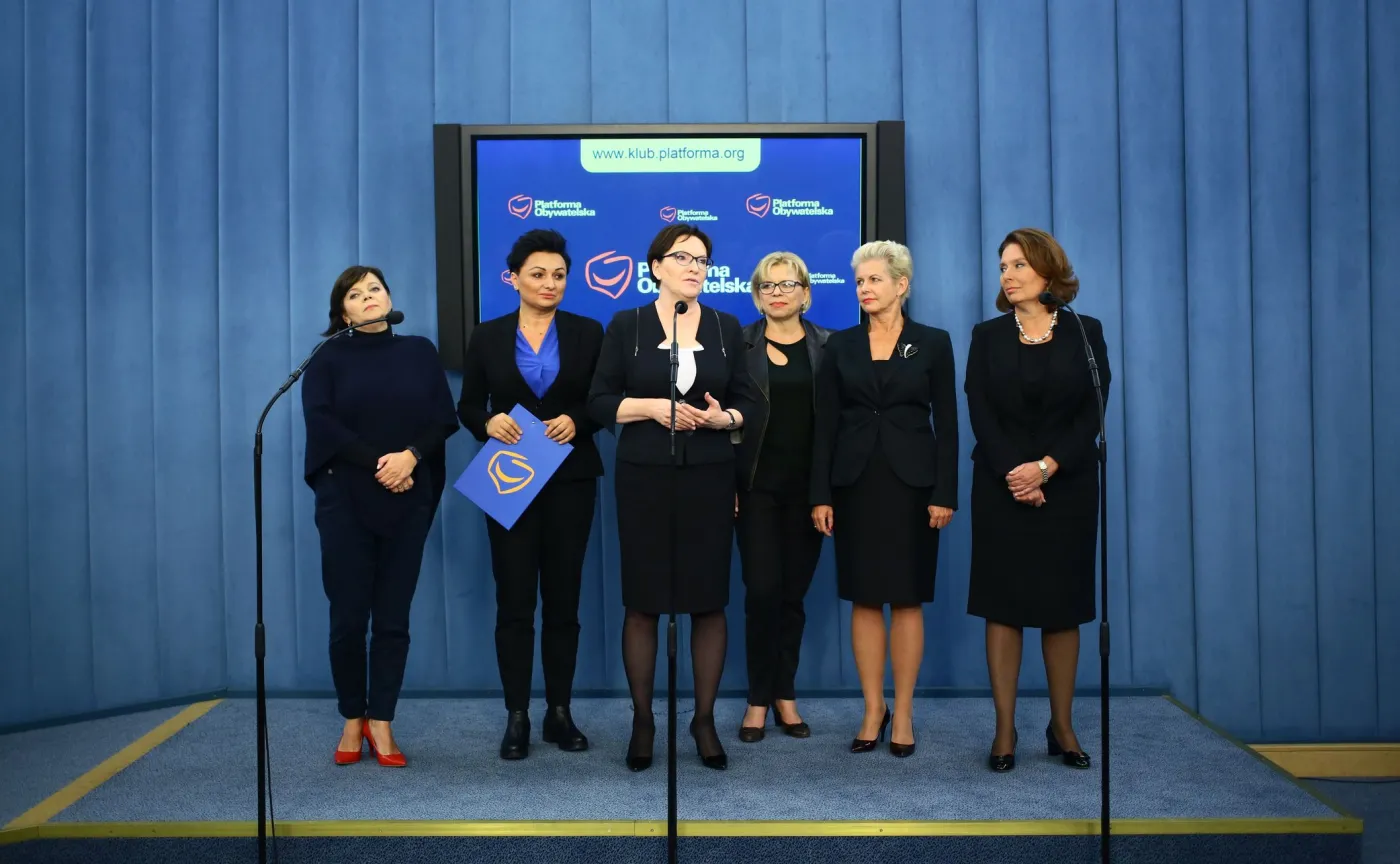 Posłanki PO wspierające "czarny protest"