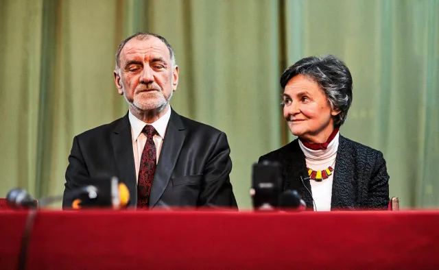 Ojciec prezydenta Dudy radzi, jak wychowywać dzieci. "Trzymać kurs przez spowiedź. Radzę pchać chłopców na ministrantów"