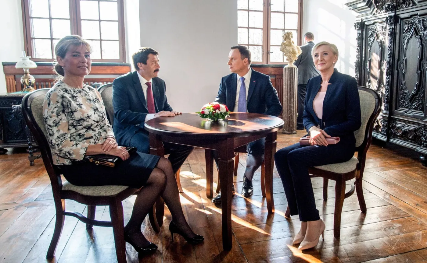 10004427-prezydent-wegier-janos-ader-z.jpg
