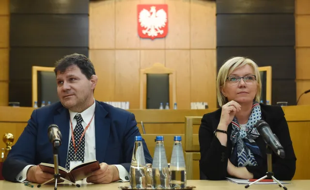 PiS gumkuje wyroki starego Trybunału Konstytucyjnego. Sędzia Muszyński: Zapadły z naruszeniem przepisów prawa