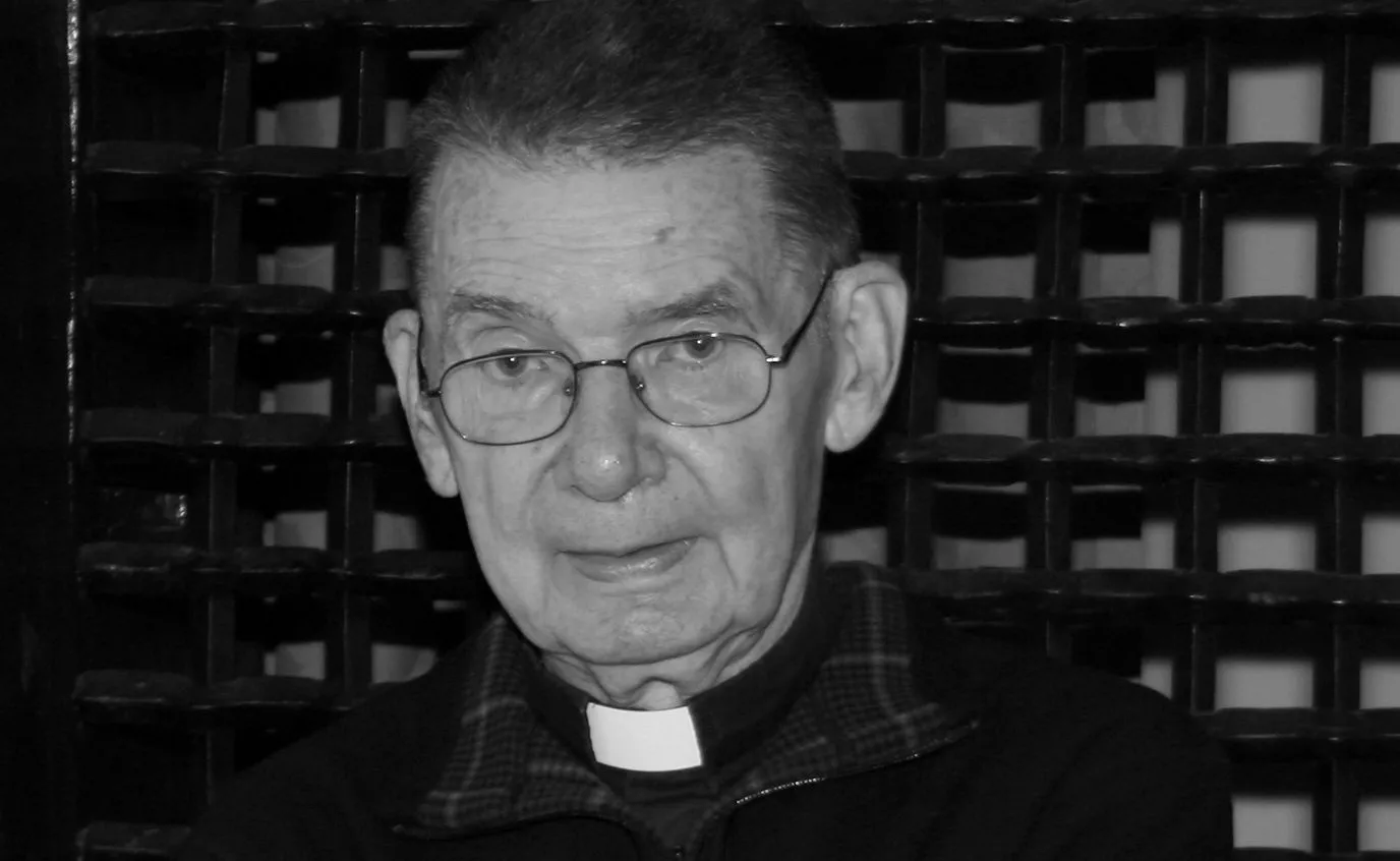 Na zdjęciu archiwalnym z 23.10.2005 r. ksiądz Mieczysław Maliński