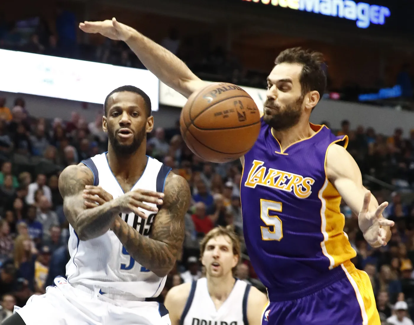 Liga NBA: Siódma z rzędu wygrana Warriors. Historyczna porażka Lakers