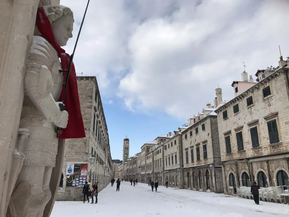 Dubrownik zaspany śniegiem. fot. Marijana Puhjera