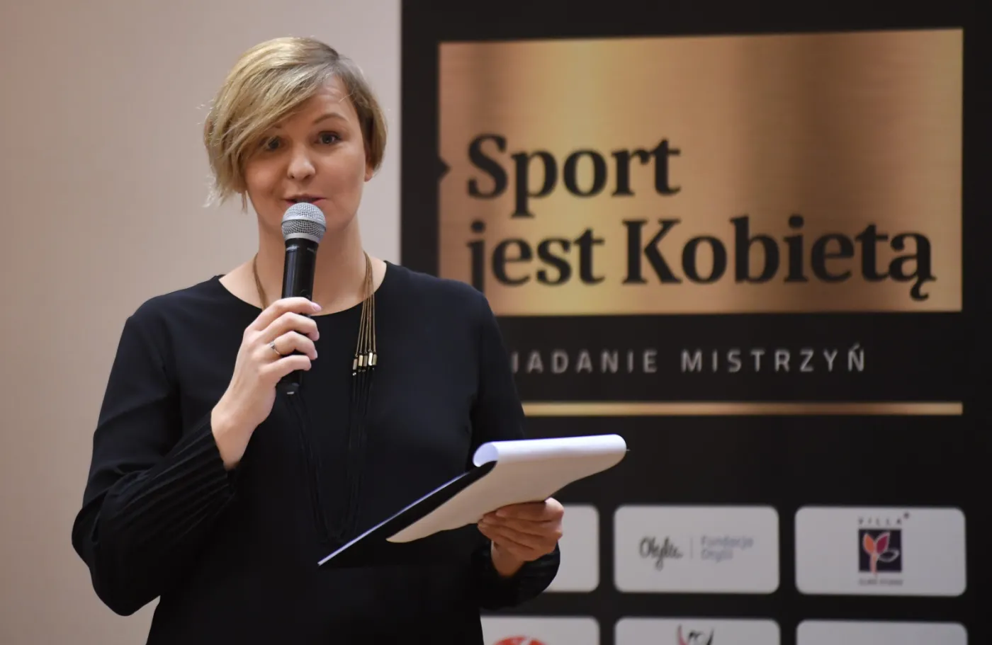 9859533-prezes-polskiego-stowarzyszenia.jpg