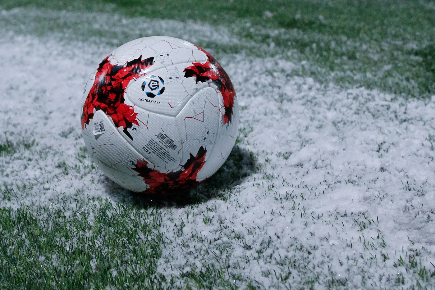 Zima pokrzyżowała plany piłkarzy Górnika i Zagłębia